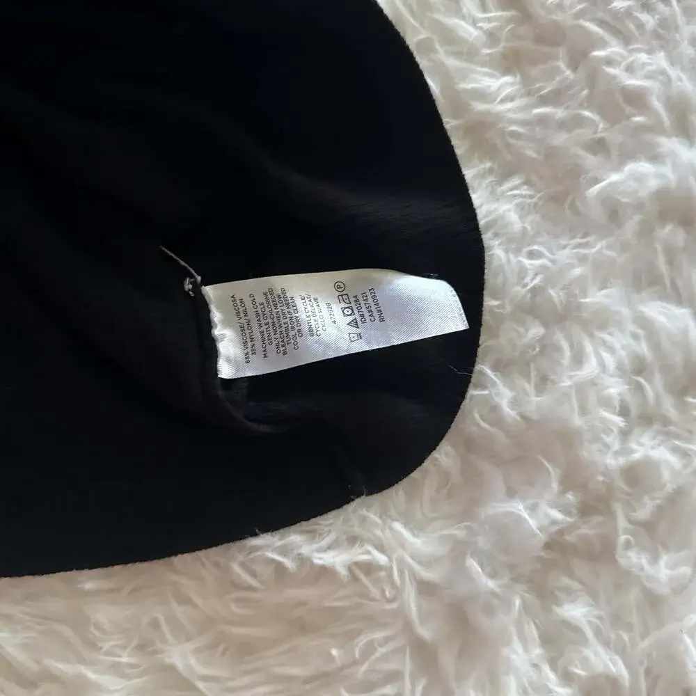 Loft Short Sleeve Black Sweater Small‎